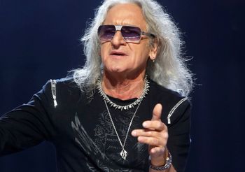 "Piosenkowa firanka została zasunięta". Co naprawdę kryło się w kultowych tekstach Perfectu?