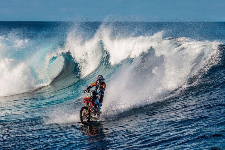 Motorem po falach, czyli 2,5 roku przygotowań i 4 minuty genialnego filmu 4