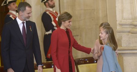 12-letnia księżniczka Eleonora odbiera od ojca najważniejszy order w Hiszpanii! (ZDJĘCIA)
