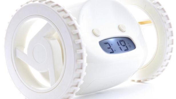 Gadżet dnia: zwiewający budzik-robot [wideo] 1