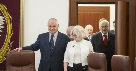 Zamiast stóp procentowych w górę poszły pensje. Duża podwyżka w RPP