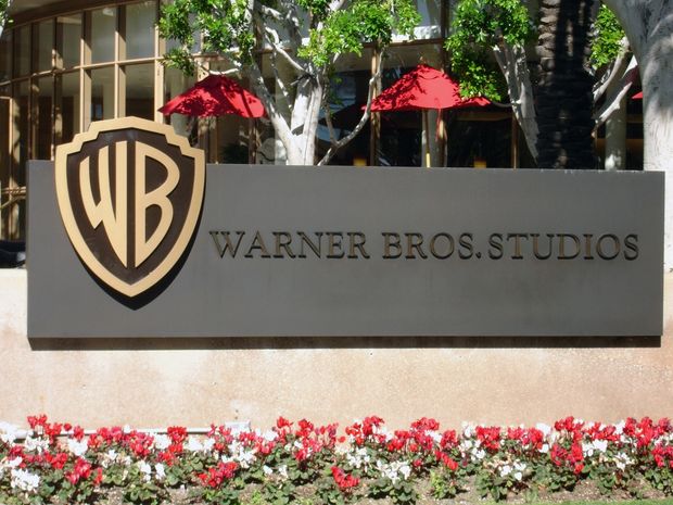 Europa dała zielone światło fuzji za 110 mld dolarów. Paramount przejmuje Warner Bros., ale w USA trwa bitwa sądowa