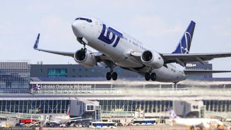 Globalna awaria. Co się dzieje z lotniskami w Polsce i LOT-em?