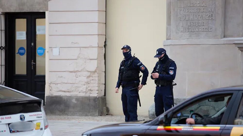 policja patrol policjanci warszawa funkcjonariusz policjant