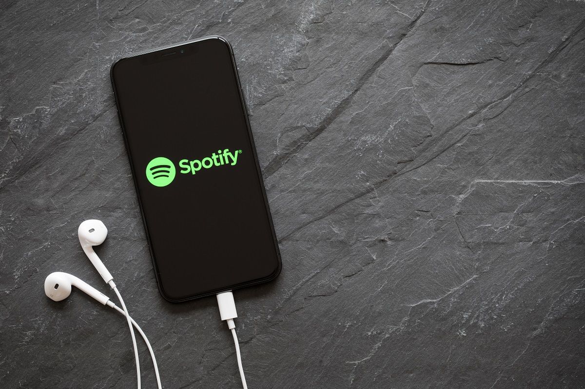 Spotify zintegrowane z Siri w iOS 13. W AppStore pojawiła się aktualizacja programu