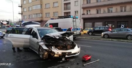 120 km/h na autostradzie, 80 km/h poza miastem. Na czas pandemii potrzebujemy czegoś mocniejszego