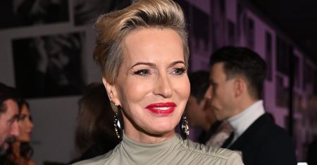 Paulina Smaszcz i jej NIEUMALOWANE lico pozdrawiają z salonu kosmetycznego. Jest różnica? (FOTO)