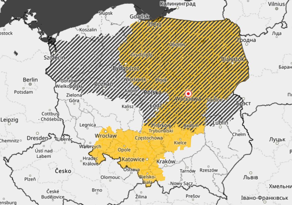 Alerty IMGW przed silnymi opadami deszczu, burzami i mgłą