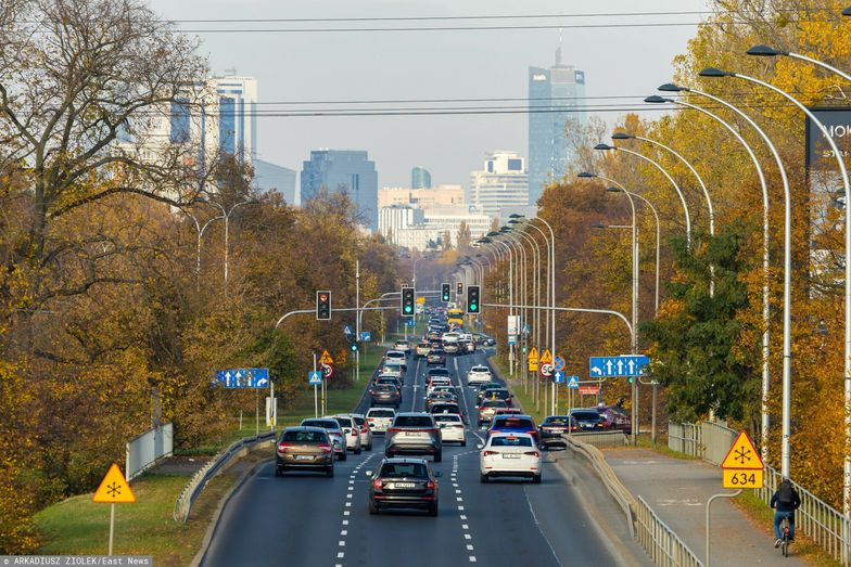 Szukają ludzi do pracy. Zarobki powyżej 7 tys. zł, ale chętnych brakuje