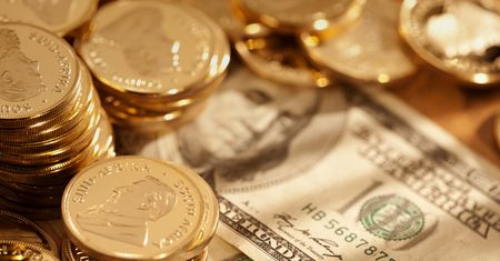 Inwestorzy uciekają od bitcoina. Złoto wygrywa