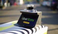 Uber Eats będzie dostarczał jedzenie autonomicznymi robotami. Ruszają testy