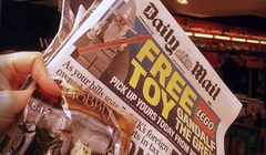 Wycofanie przez Lego reklam z „Daily Mail” - polityka społecznej akceptacji czy upolitycznienie marki? (opinie)