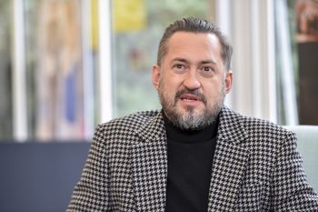 Takiego domu zazdroszczą Marcinowi Prokopowi miliony. Motocykl, konsola do gry i siłownia