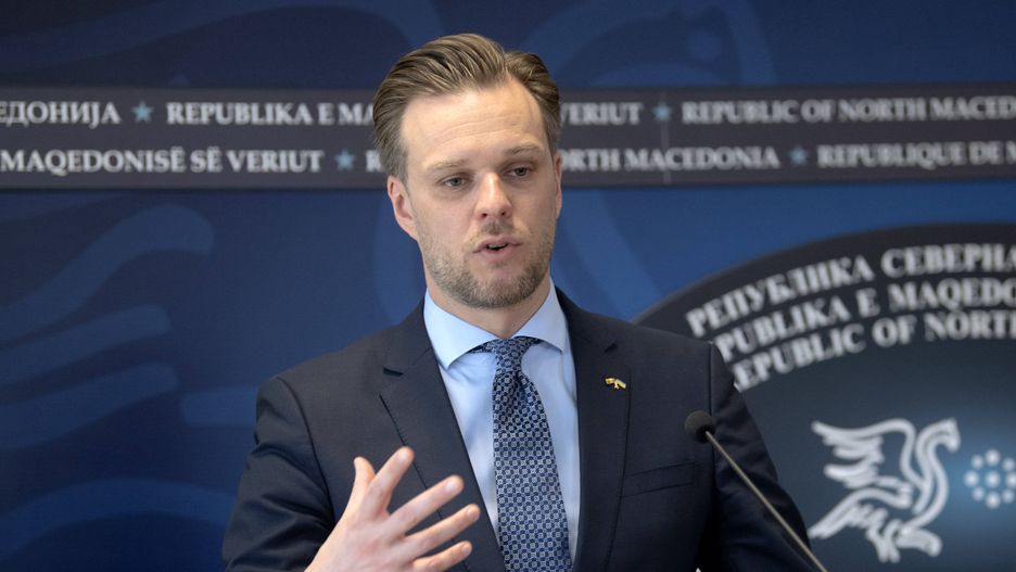 Lithuanian Foreign Minister Gabrielius Landsbergis visit North Macedoniaepa09924277 Lithuanian Foreign Minister Gabrielius Landsbergis attends a joint press conference with his counterpart from North Macedonia (not pictured) in Skopje, Republic of North Macedonia, 03 May 2022. Landsbergis is on a one-day visit to North Macedonia.  EPA/GEORGI LICOVSKI Dostawca: PAP/EPA.GEORGI LICOVSKI