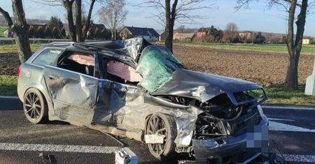 Dramat nad ranem. Młody kierowca zginął na miejscu