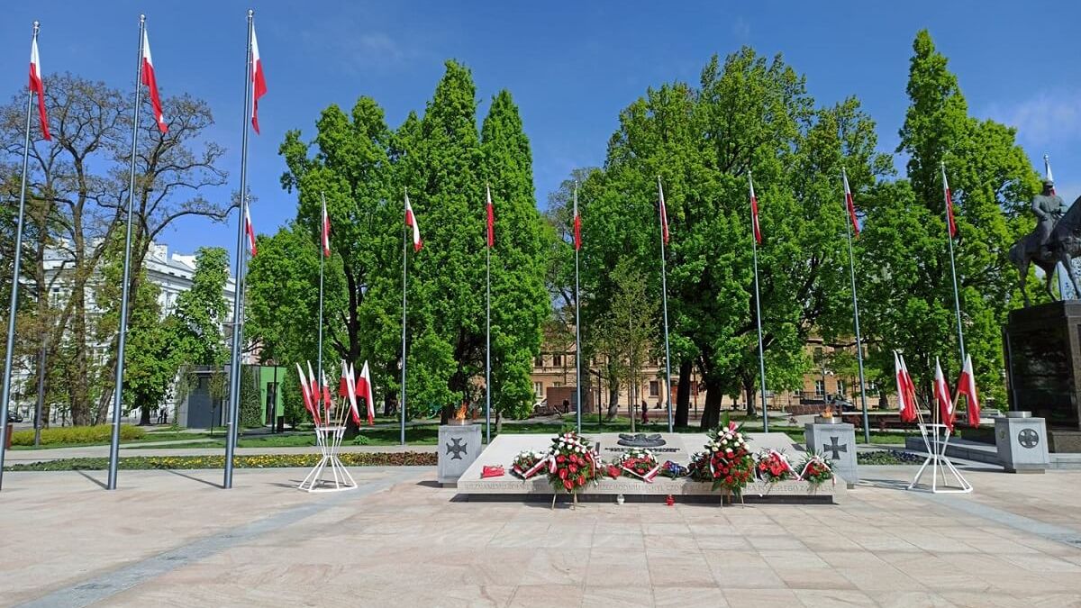 Pomnik Nieznanego Żołnierza na Placu Litewskim