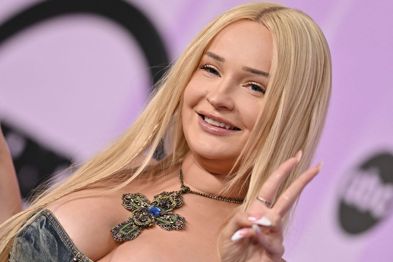 Kim Petras na American Music Awards 2022