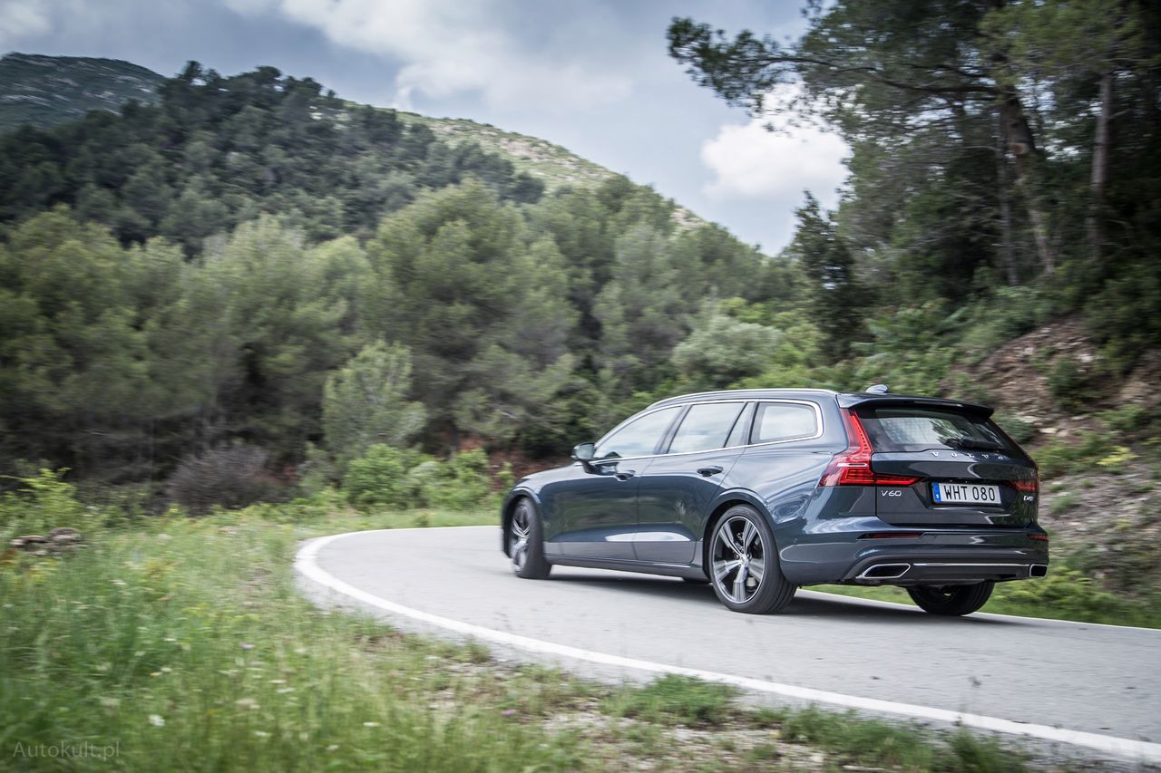 Na pierwszy rzut oka można go pomylić z Volvo V90. Fakt ten przynosi jednak więcej zalet niż wad. (fot. Mateusz Żuchowski)