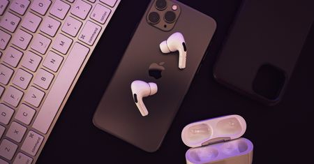 Które słuchawki AirPods i AirPods Pro wybrać? Wyjaśniamy różnice