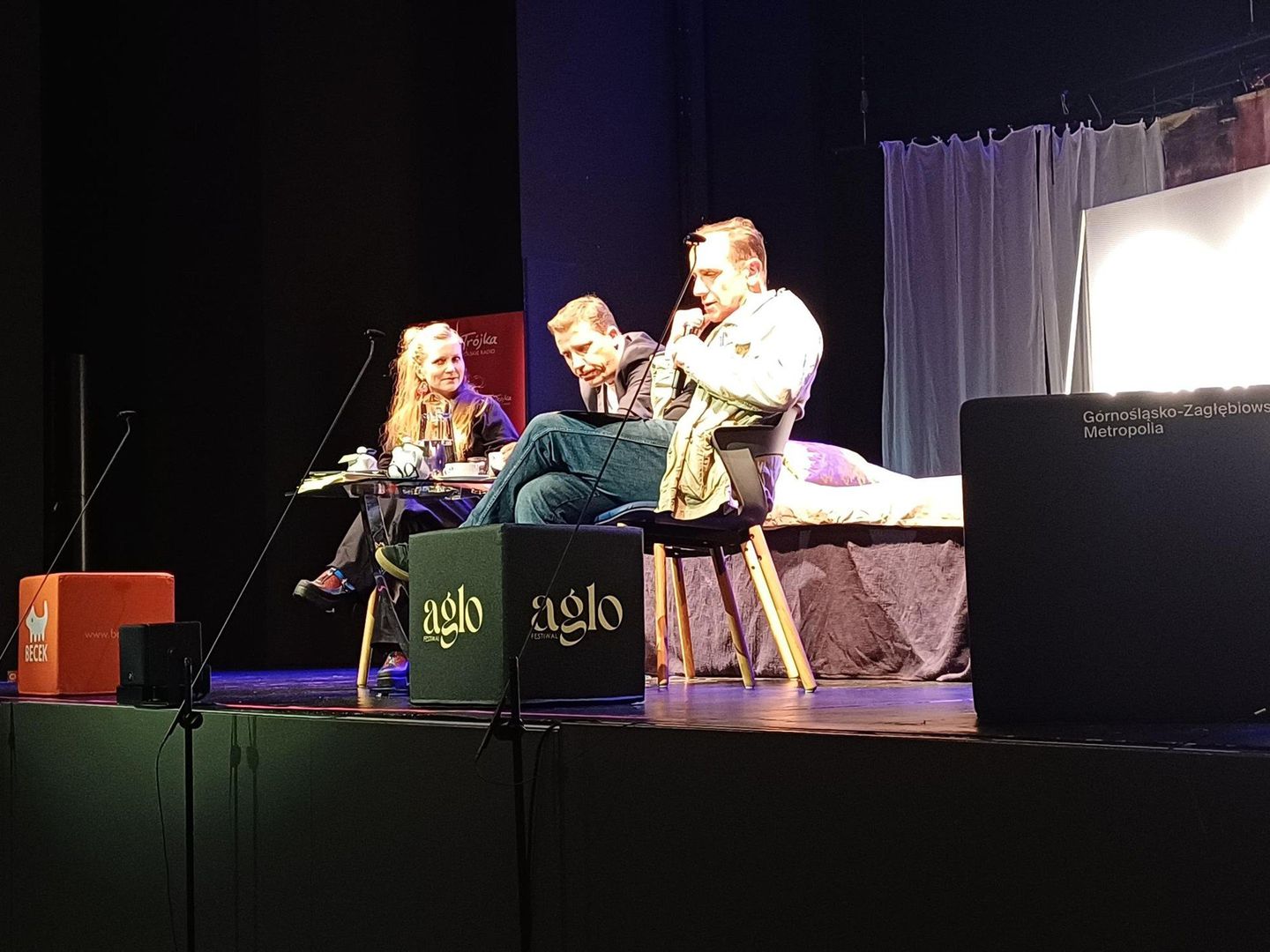 Aglo Festiwal 2025 Bytom. Dyskusja na temat „Czy my panujemy nad językiem, czy język panuje nad nami? O strachu przed odezwaniem się”. Dorota Masłowska, Paweł Sołtys (Pablopavo) i Wojciech Śmieja