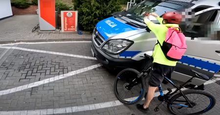 "Nudzi się wam?". Policjantka nie wiedziała, od kogo dostała "mandat"