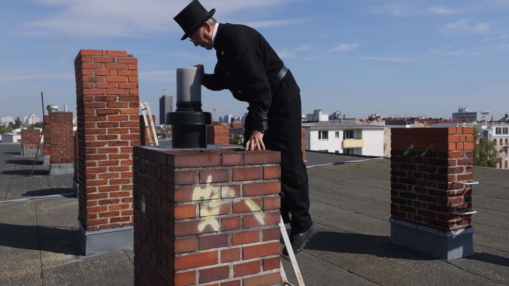 Ile kosztują usługi kominiarskie? Zdj. ilustracyjne
