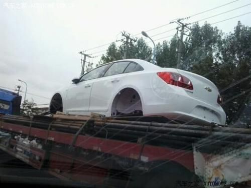 Chevrolet Cruze po liftingu na szpiegowskich zdjęciach