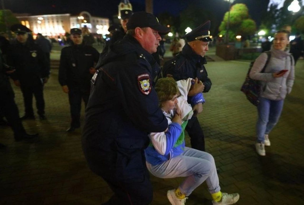 Kaliningrad. Protest przeciwko mobilizacji 300 tys. rezerwistów na wojnę w Ukrainie