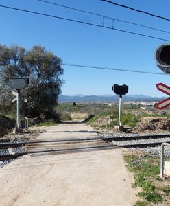 Wielkopolska. Śmiertelne potrącenie motocyklisty przez pociąg