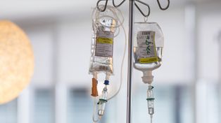 Trwa śledztwo w sprawie pielęgniarki z hospicjum w Lubinie, która miała narażać życie pacjentów. Policja ma prośbę do rodzin chorych