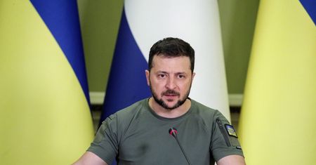 Niemieckie media: Zełenski unika tematu Wołynia