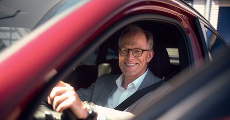Alpina póki co nie przewiduje elektryfikacji silników. Powód? "Bo nasi klienci dużo jeżdżą"