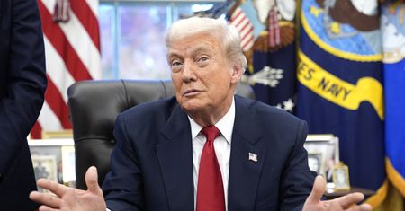 "Potrzebuje psychiatry". Bruksela wściekła na plan administracji Trumpa