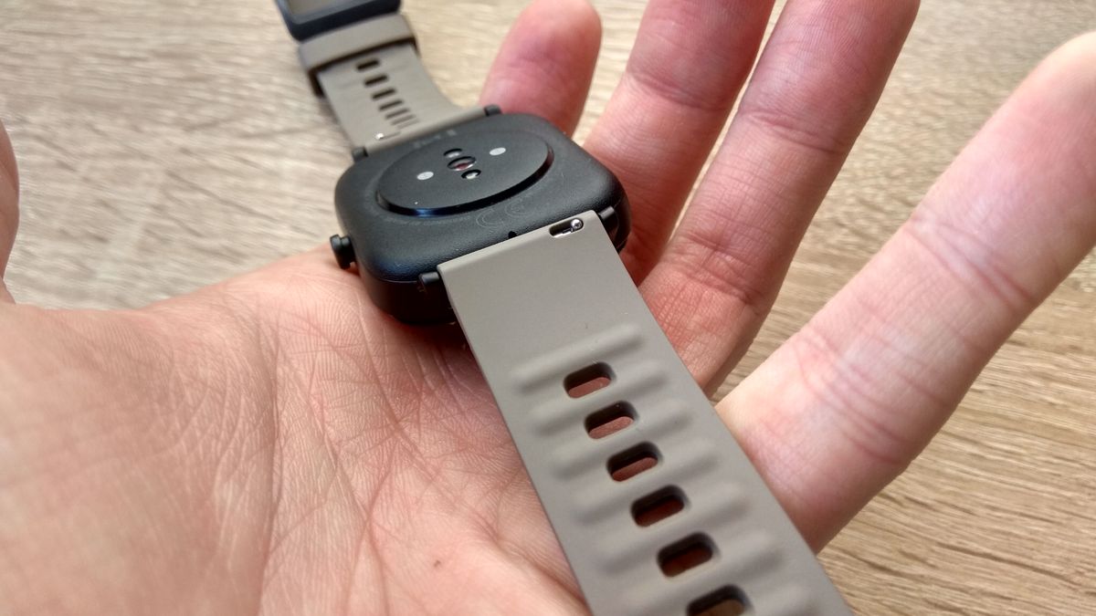 Guma fluorowa wykorzystywana jest w elektrowniach jądrowych. Kupisz ją w sklepie z zegarkami 1