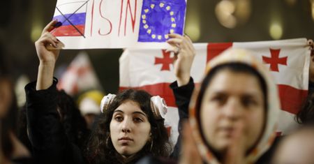 Od nienawiści do miłości? Gruzja zmienia kurs wobec Rosji