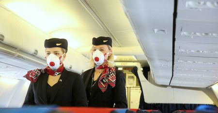 Koronawirus a lot samolotem. Najważniejsze pytania