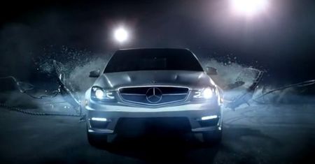 Mercedes Klasy C Coupe - zerwany z łańcucha [wideo]