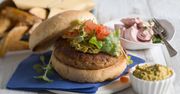 Rybne burgery polecają się na kolację. Pycha!