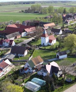 Kraina w kratę. Niezwykłe miejsce przyciąga turystów