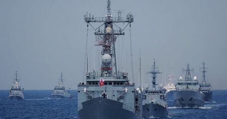 21 okrętów i wojskowe samoloty. Wielka morska parada na Bałtyku