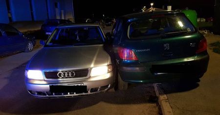 Nocny rajd z promilami po ulicach Świdnika. Pijani prowadzili audi na zmianę, uszkodzili pięć aut