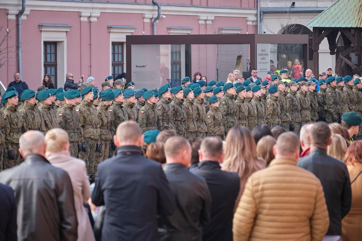 Ślubowanie kadetów klas mundurowych XIV LO Lublin