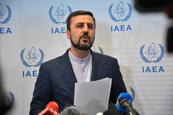 Teheran w dialogu. Chce zawieszenia broni z wieloma krajami