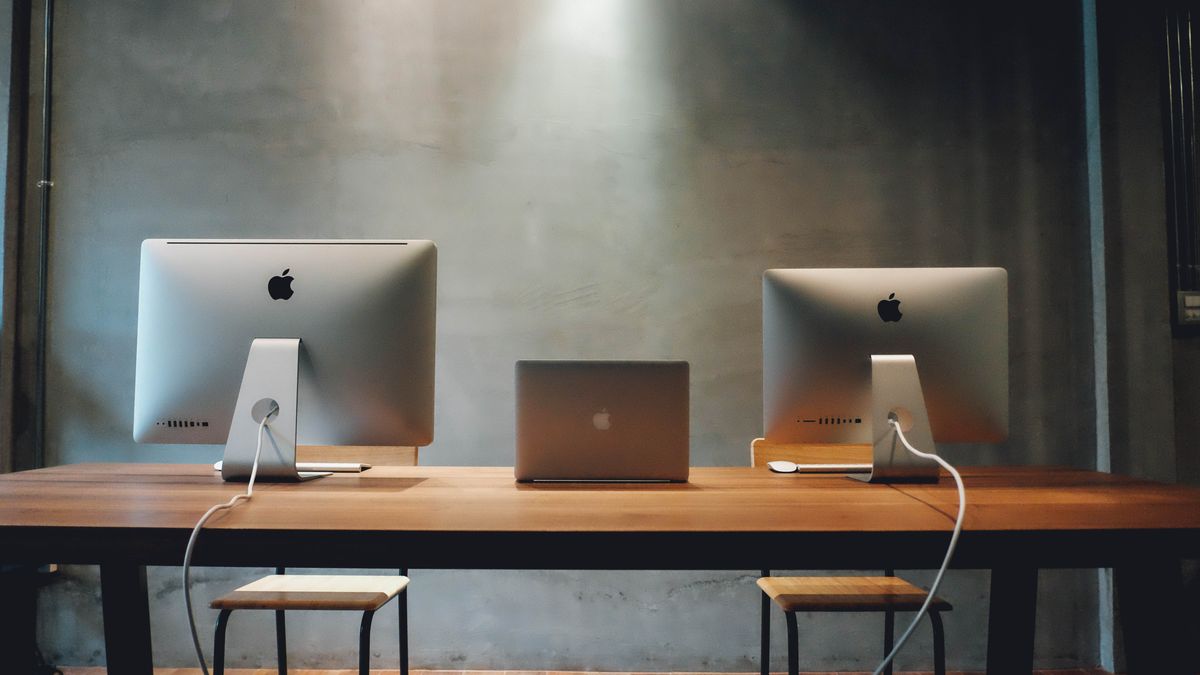 Coś takiego zdarza się raz w roku: bezplikowy trojan atakuje macOS