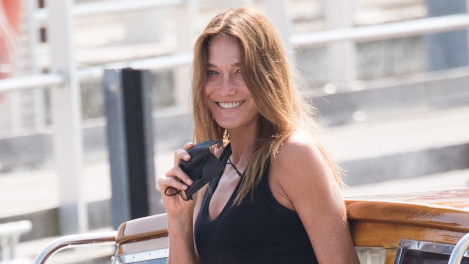 Carla Bruni przyleciała do Polski 