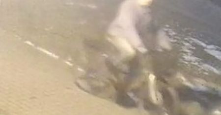 Przewrócił nastolatkę i zaczął ją obmacywać. Policja szuka sprawcy