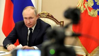 Rosyjska giełda tonie w czerwieni. Nad ranem w życie weszły nowe sankcje