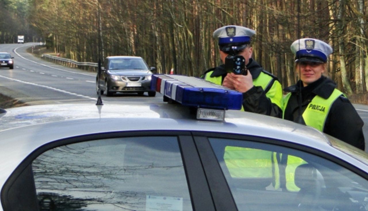Wałcz: Pijany motorowerzysta zatrzymany przez policjantów. Miał 2 promile alkoholu