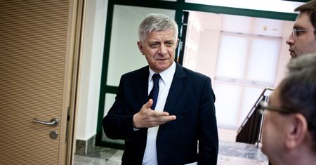 Apel byłych prezesów NBP ws. inflacji. Marek Belka się podpisał. Tłumaczy decyzję