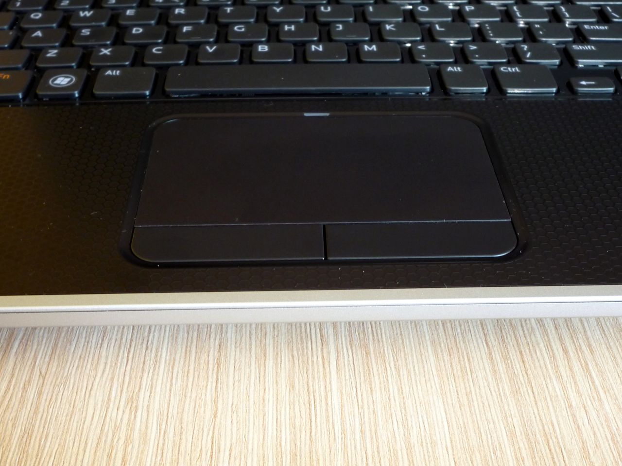 Dell Inspiron 17R Special Edition (7720) - touchpad